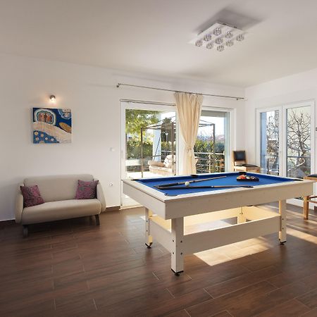 Villa Mermaid Your Croatian Haven With Luxury Pool And Scenic Views Podstrana Zewnętrze zdjęcie