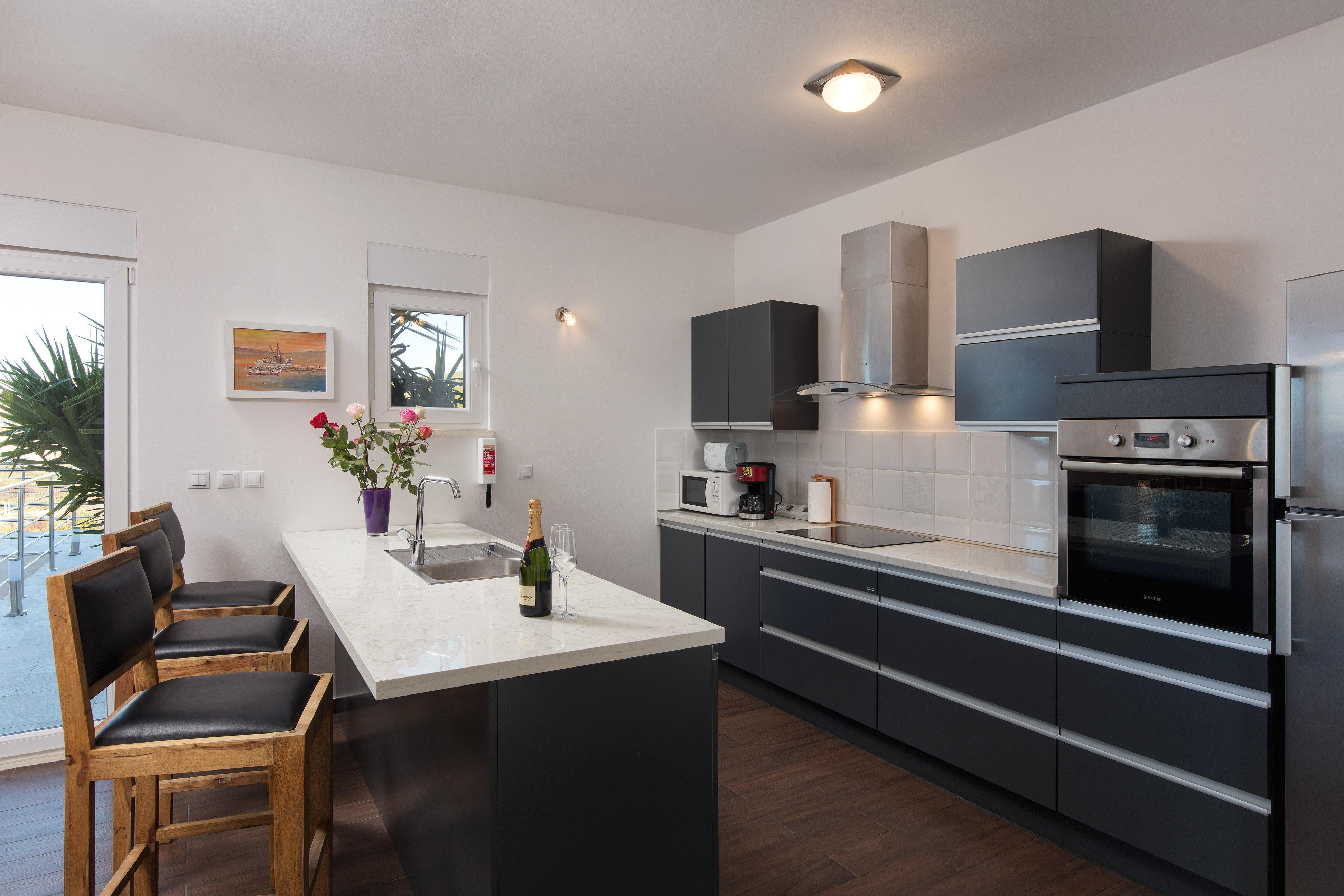 Villa Mermaid Your Croatian Haven With Luxury Pool And Scenic Views Podstrana Zewnętrze zdjęcie