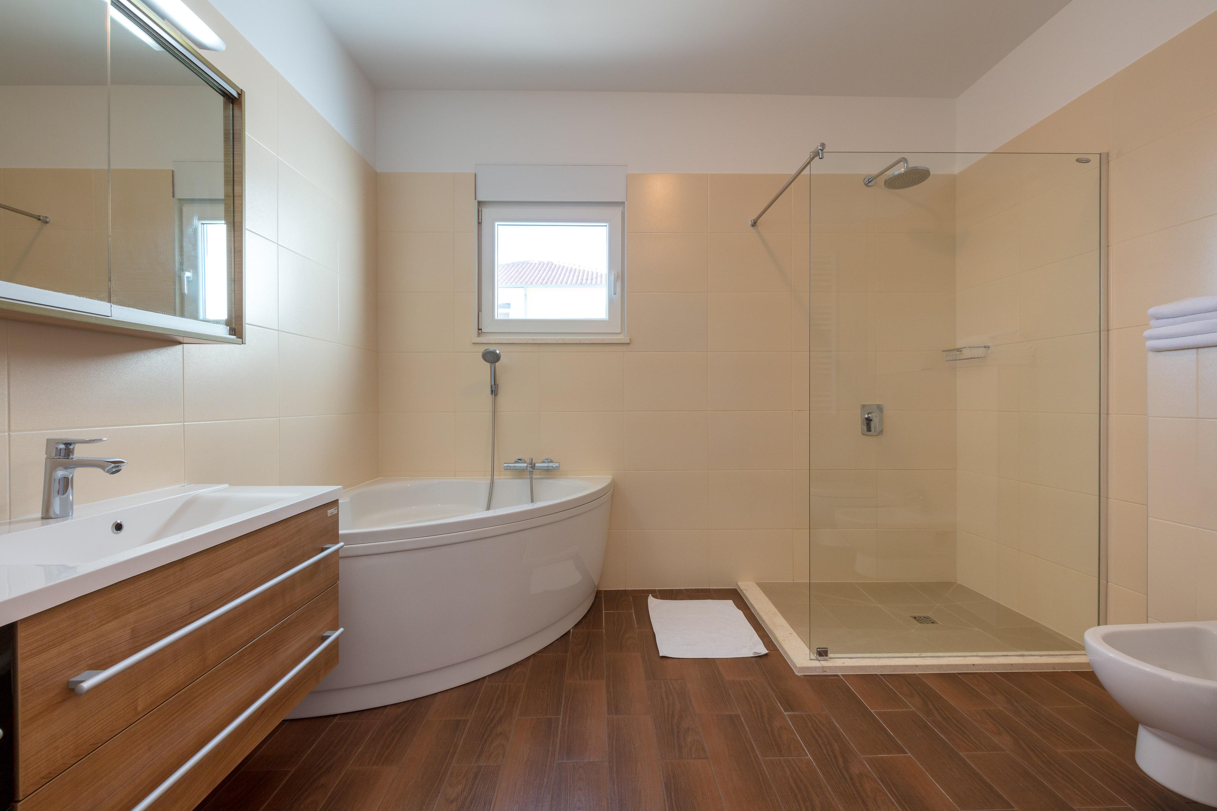 Villa Mermaid Your Croatian Haven With Luxury Pool And Scenic Views Podstrana Zewnętrze zdjęcie