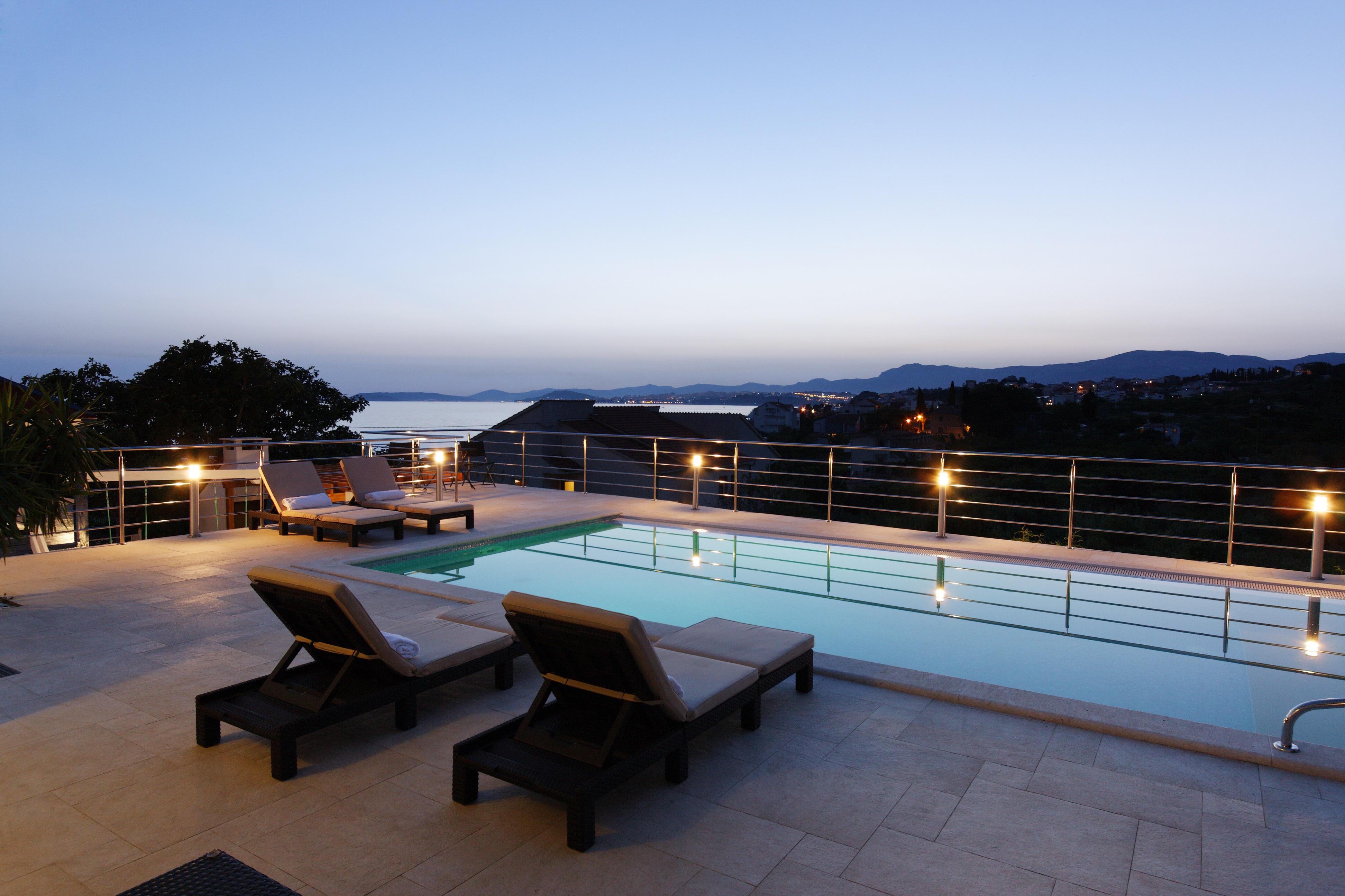 Villa Mermaid Your Croatian Haven With Luxury Pool And Scenic Views Podstrana Zewnętrze zdjęcie
