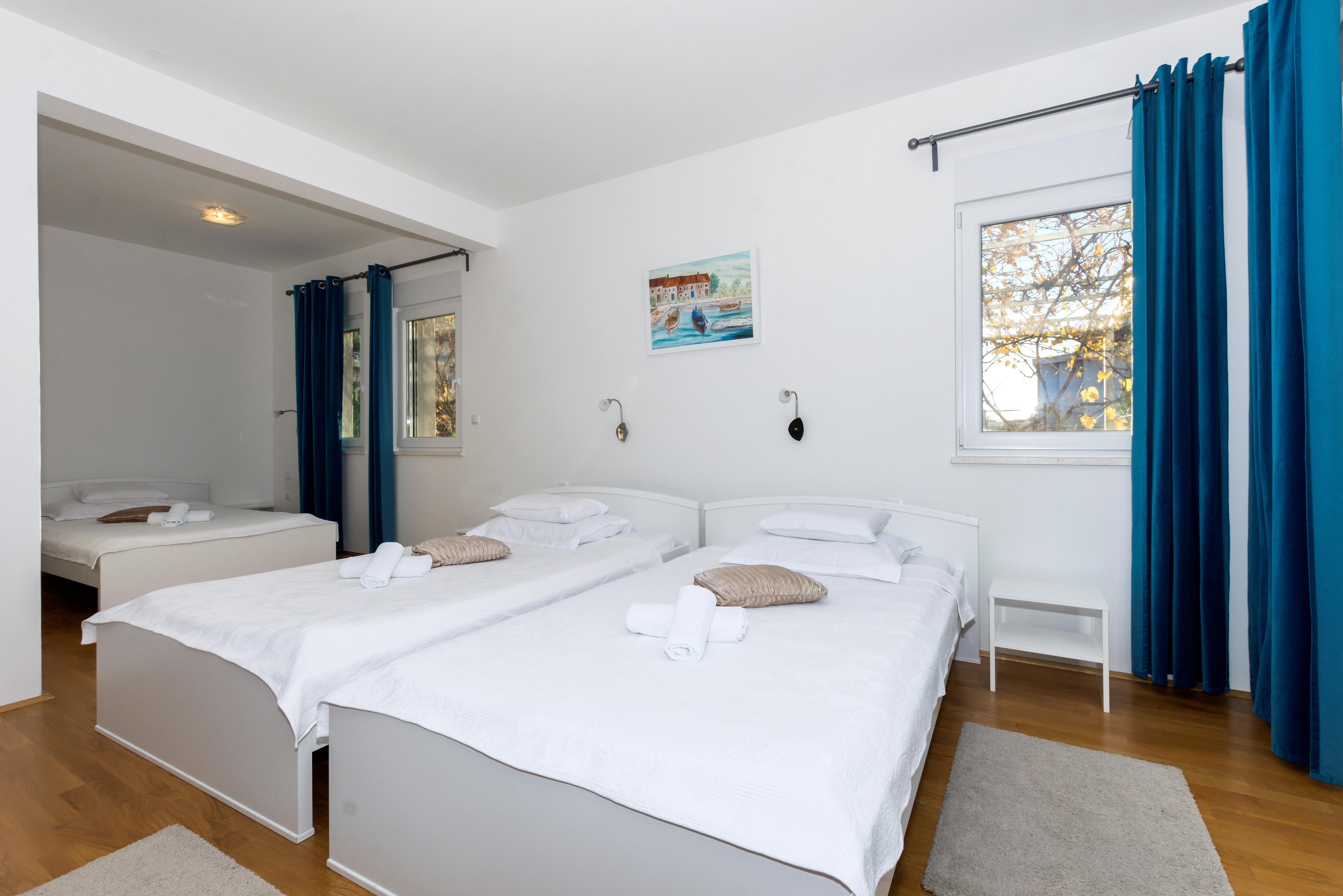 Villa Mermaid Your Croatian Haven With Luxury Pool And Scenic Views Podstrana Zewnętrze zdjęcie