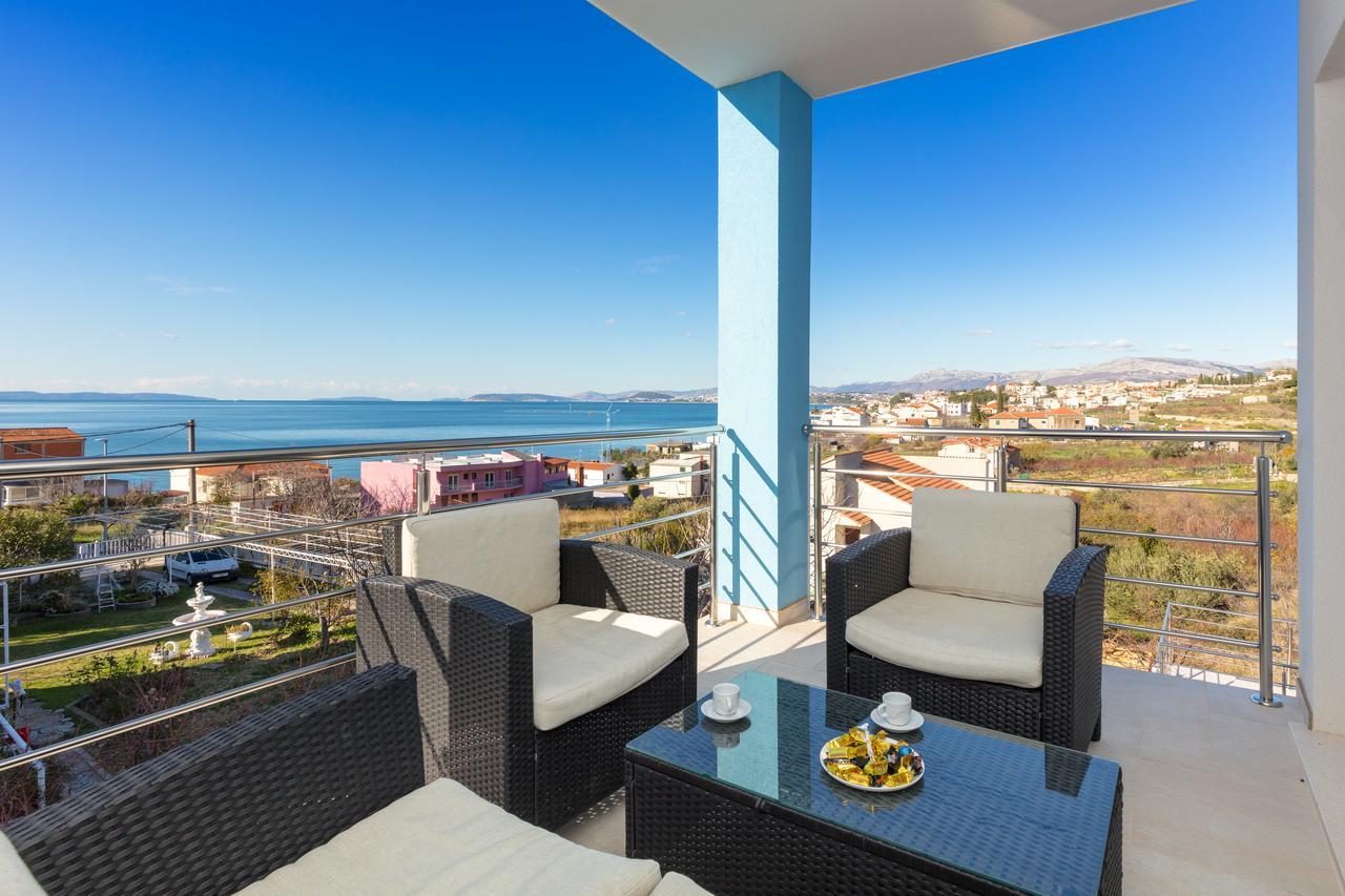 Villa Mermaid Your Croatian Haven With Luxury Pool And Scenic Views Podstrana Zewnętrze zdjęcie